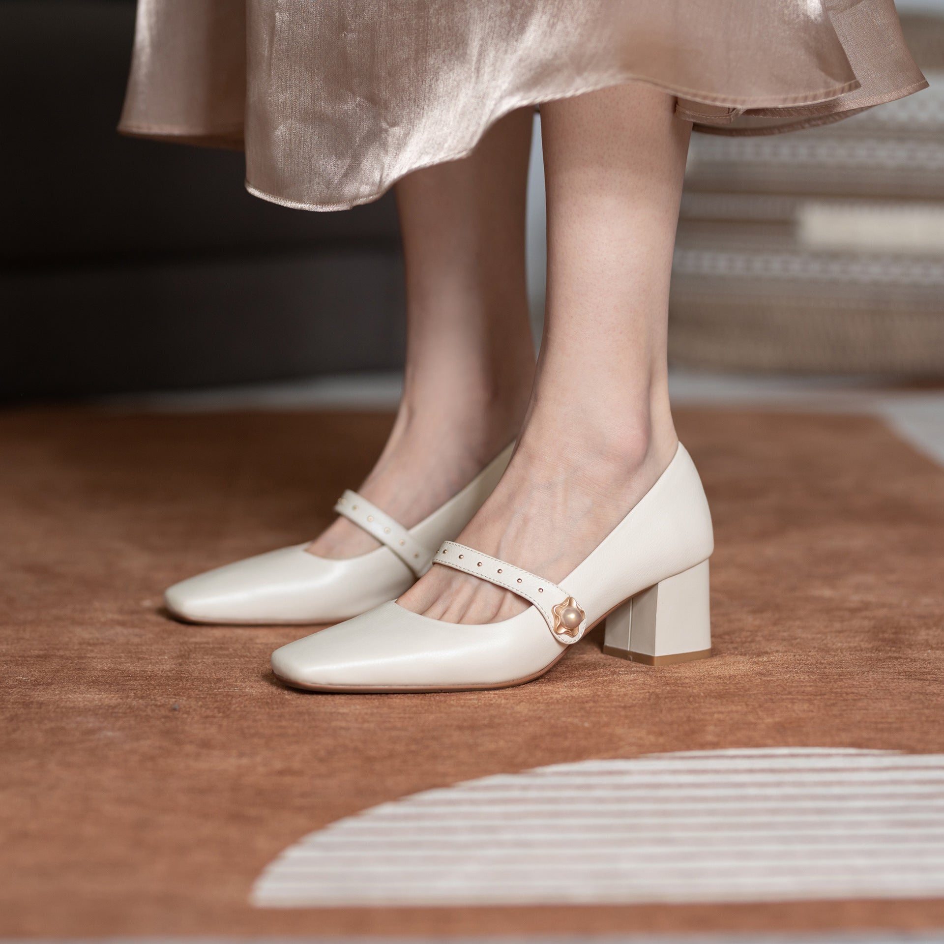 Vintage Mary Jane high heels - Convenient store