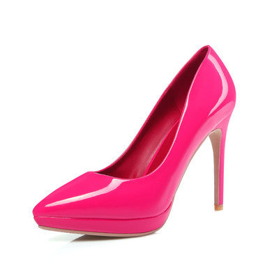 Stiletto pointed high heels - Convenient store