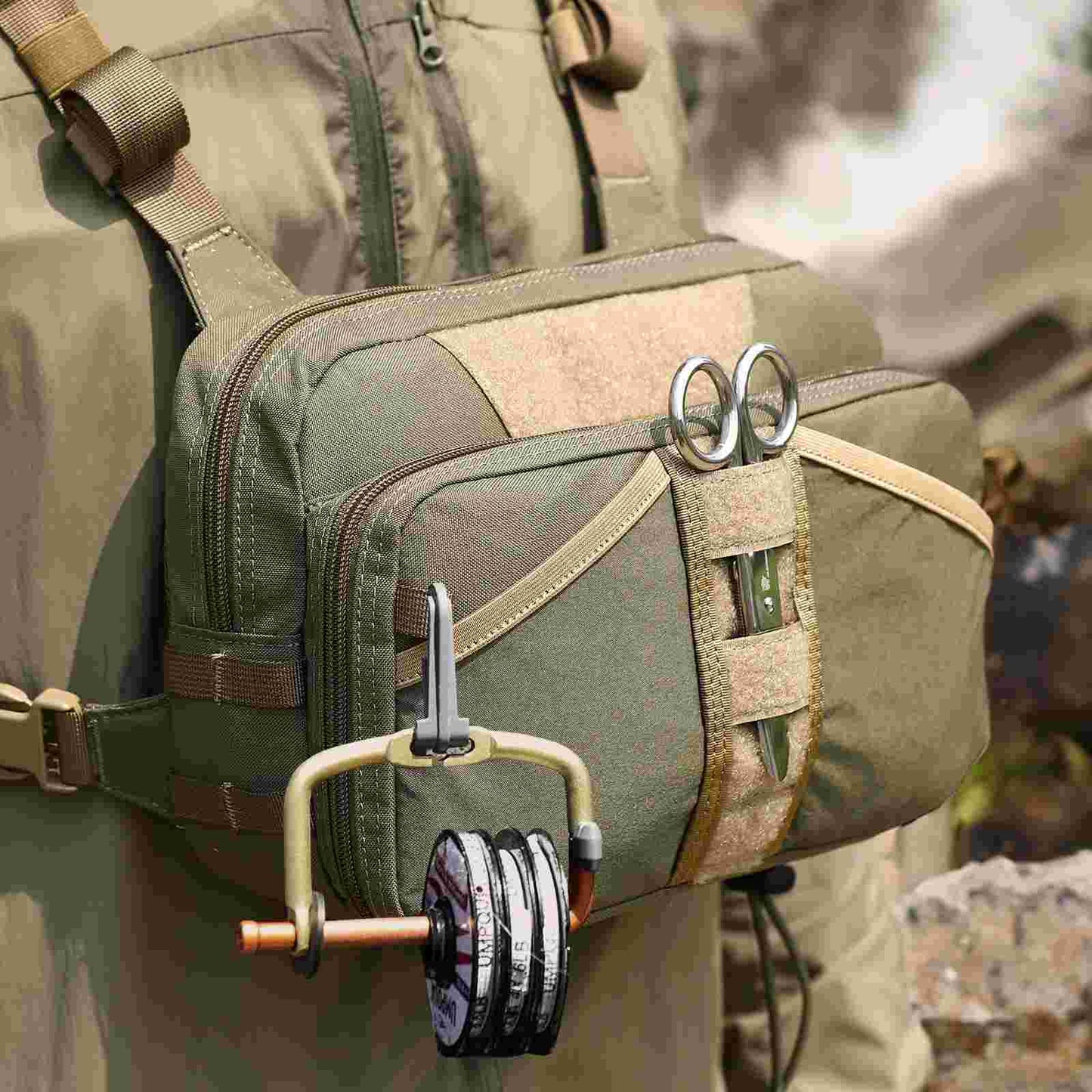 Votagoo Fishing Chest Pack, Fly Fishing Bag for Men and Women, Tackle and Fly Boxes Storage Pack, Hunting Binocular Pack