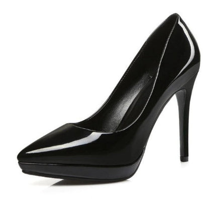 Stiletto pointed high heels - Convenient store